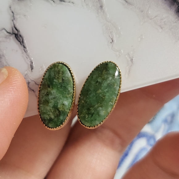Vintage Curtis dce 14K Gold Filled Green Jade Screwback Earrings - Picture 5 of 14